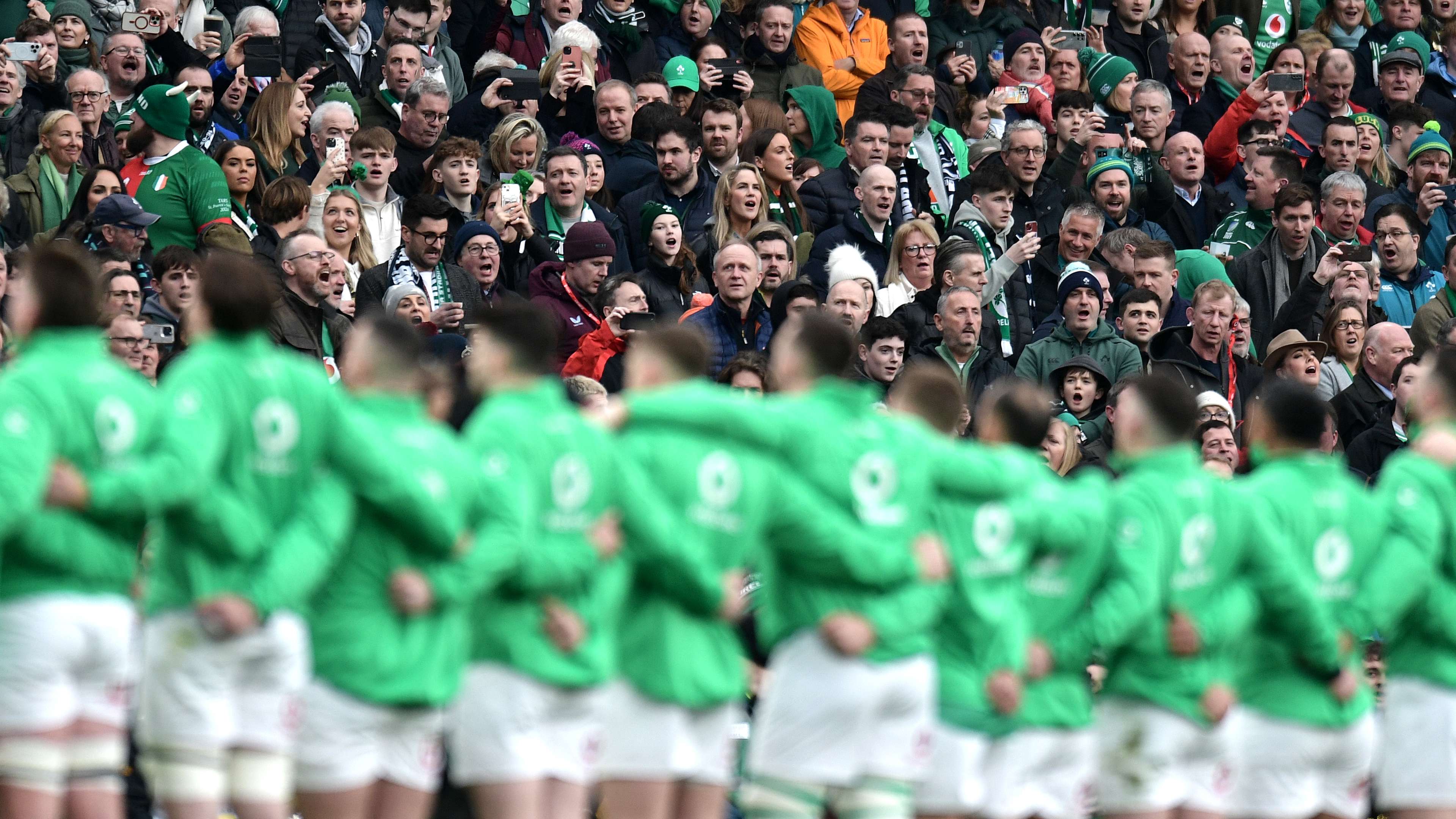 他鼓励将传 他鼓励将传